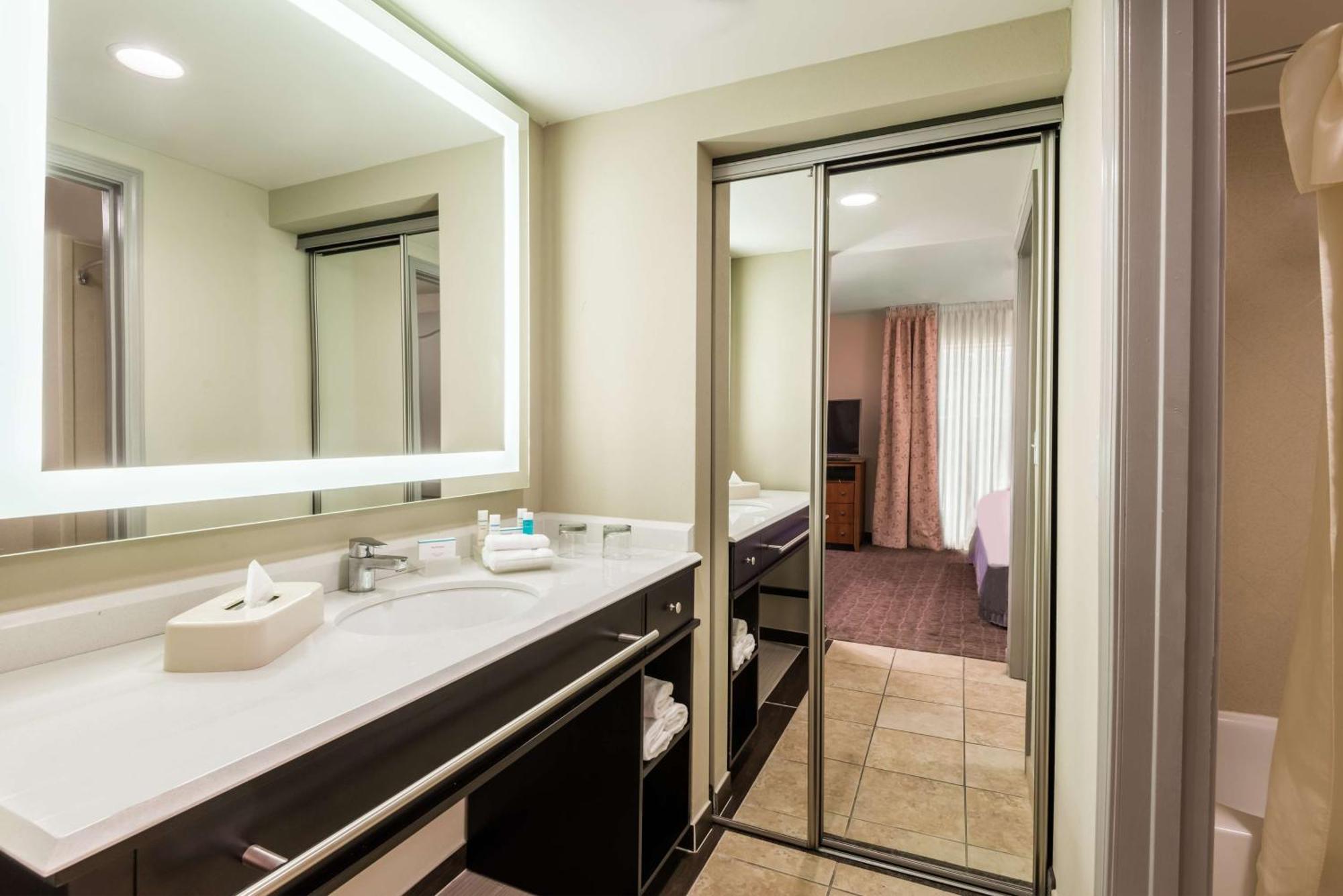 Larkspur Landing Extended Stay Suites St Louis Riverport Maryland Heights Exterior photo