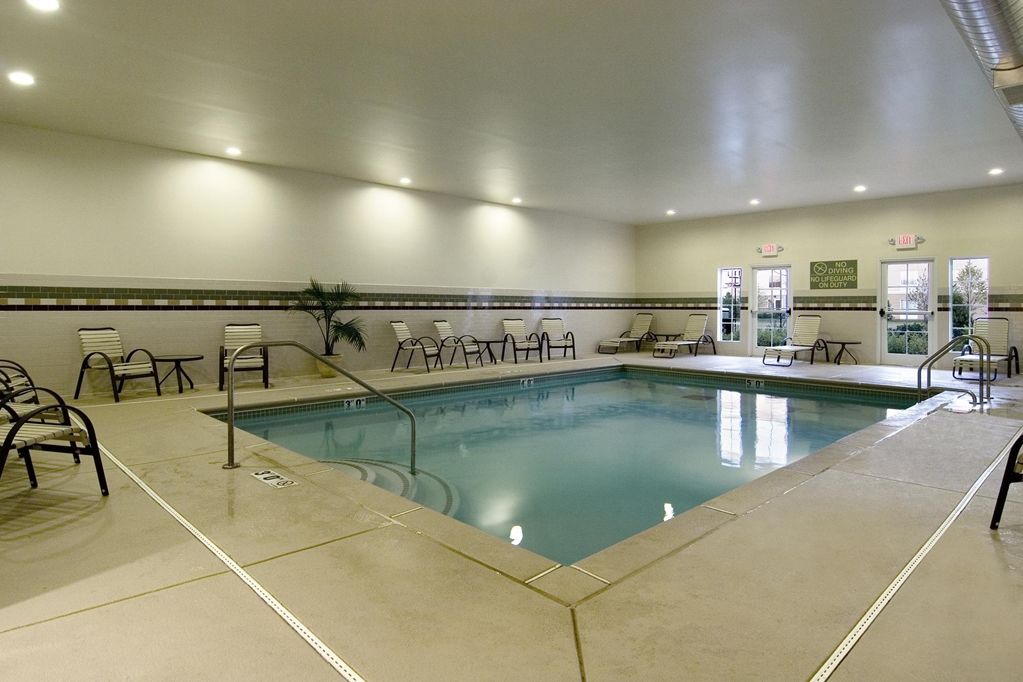 Larkspur Landing Extended Stay Suites St Louis Riverport Maryland Heights Facilities photo